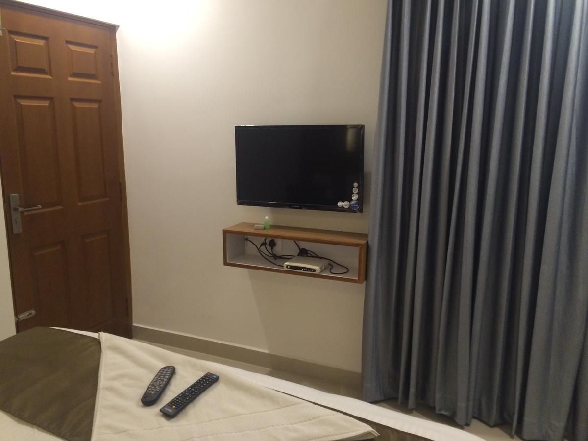 The Galaxy Suites Kochi Bagian luar foto